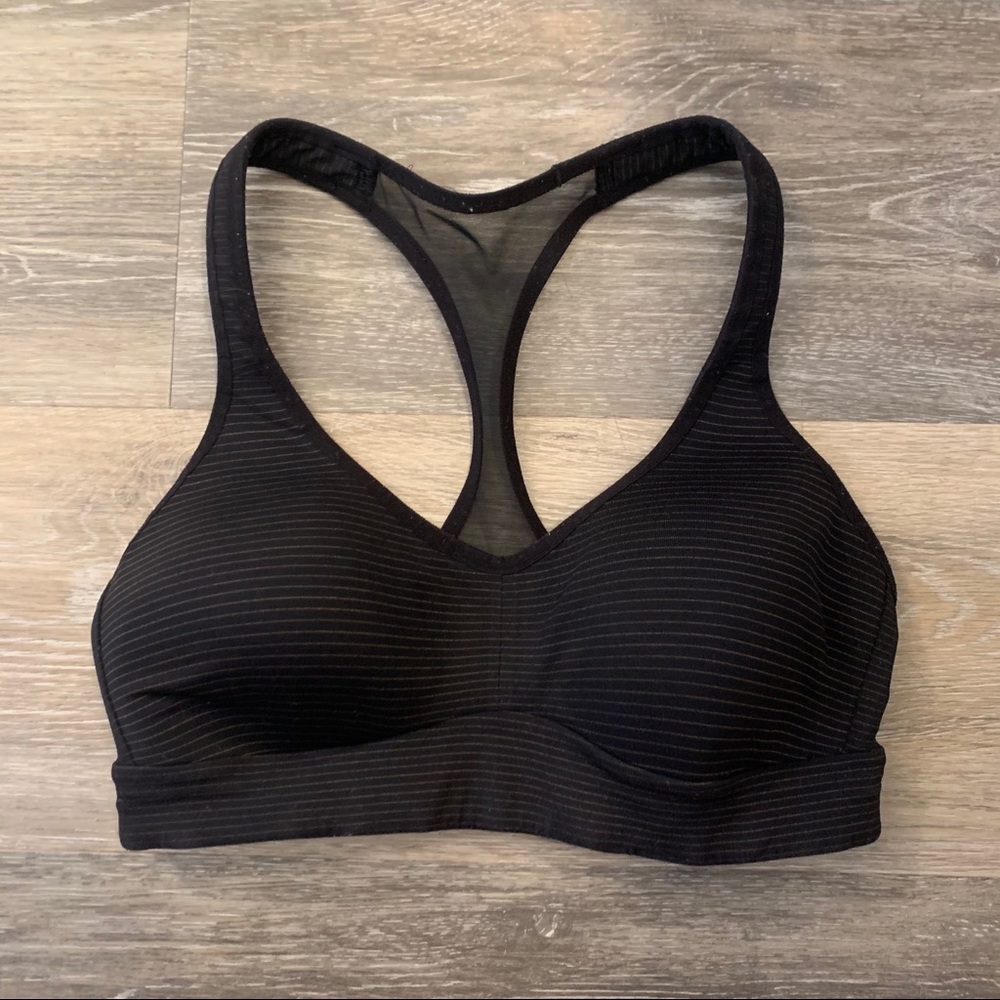 Lululemon Speed Up Sports Bra C/D Size 4